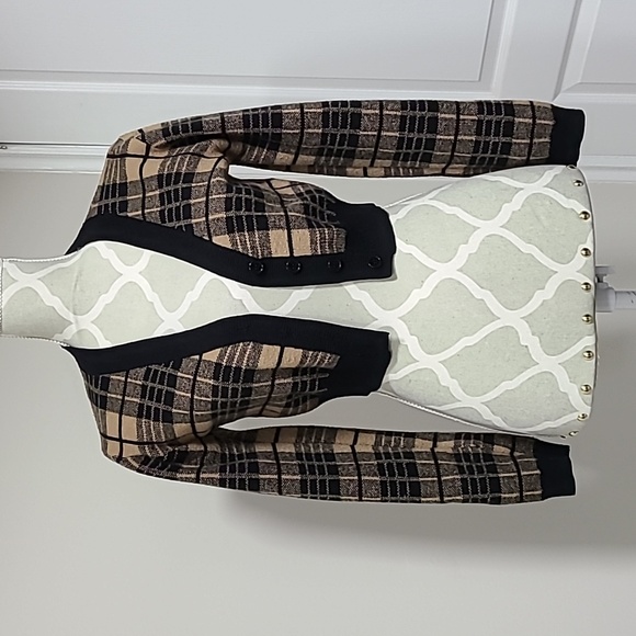 Brown Plaid Crop Cardigan - Picture 1 of 3